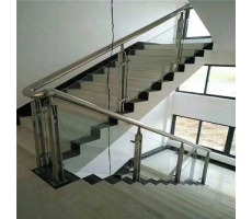 泰鑫鋼構工程不銹鋼欄桿的應用